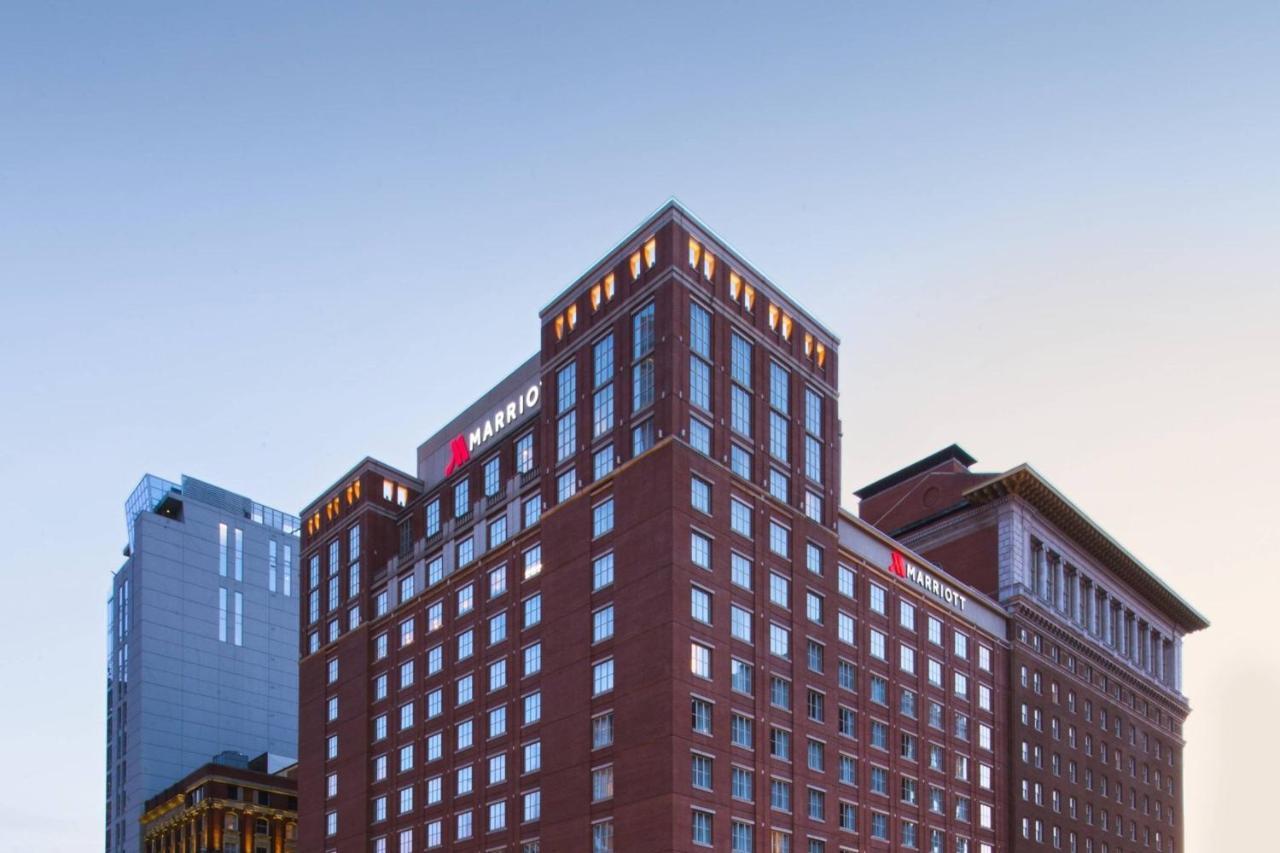 Marriott St. Louis Grand Hotel Exterior photo